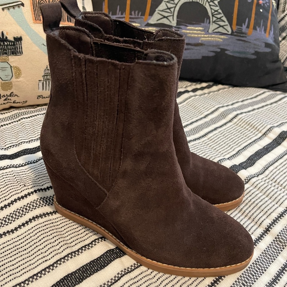 Splendid WANDA Wedge Heel Bootie Chocolate Brown Suede Size 7.5 Gently Worn